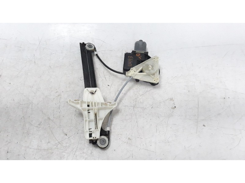 Recambio de elevalunas trasero derecho para volkswagen polo (6c1) 1.4 tdi referencia OEM IAM 6R4839462G 106234721 113862