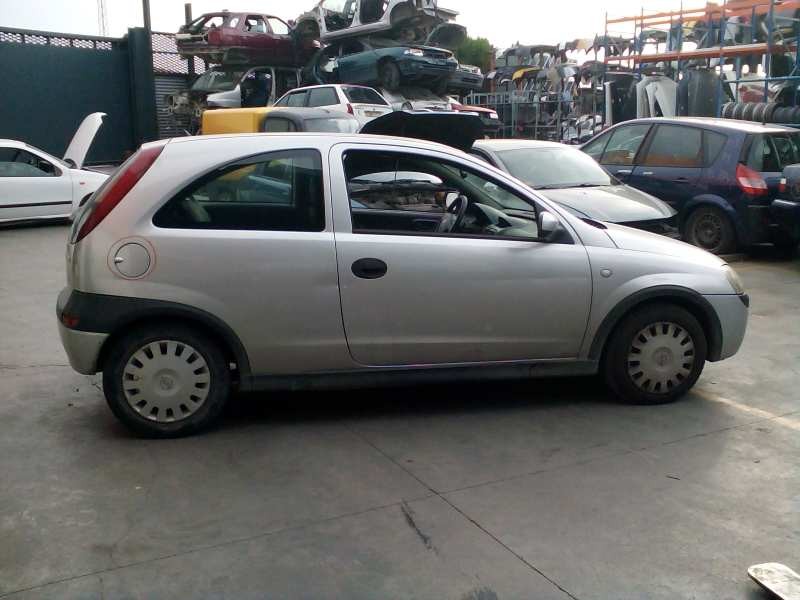 opel corsa c del año 2002