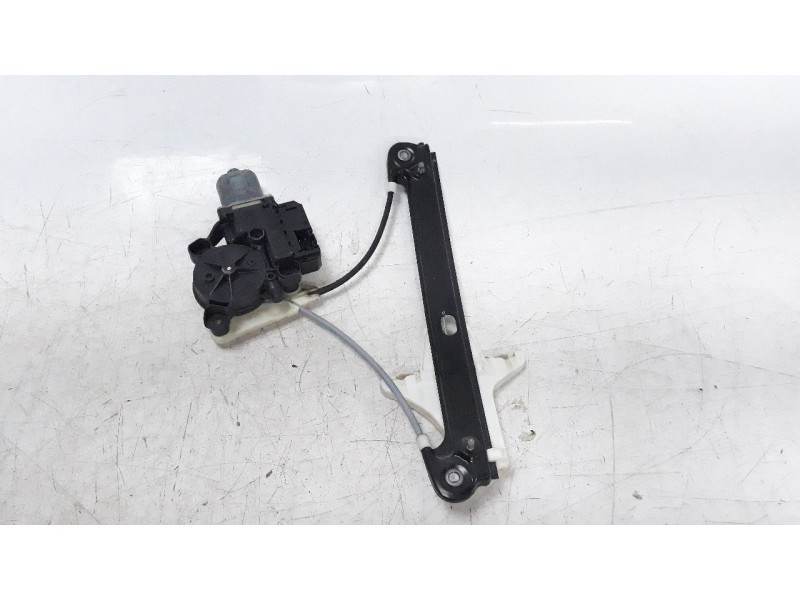 Recambio de elevalunas trasero derecho para volkswagen polo (6c1) 1.4 tdi referencia OEM IAM 6R4839462G 106234721 113862
