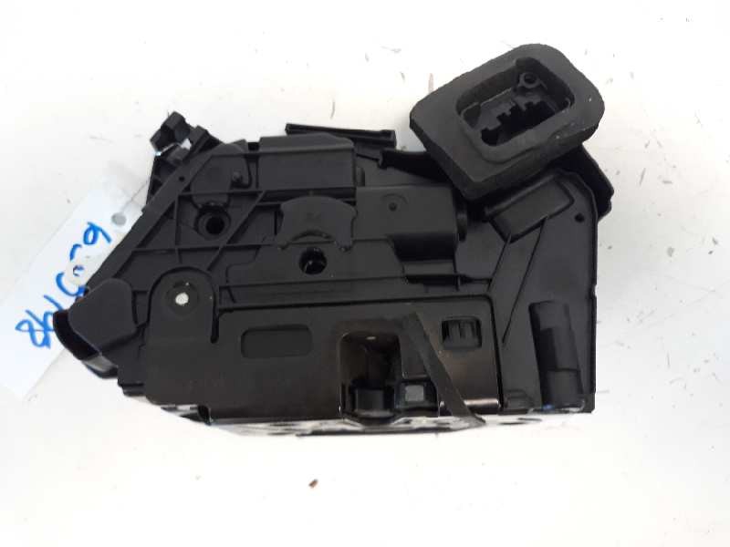 Recambio de cerradura puerta delantera derecha para volkswagen polo (6r1) advance referencia OEM IAM 5K1837016D  