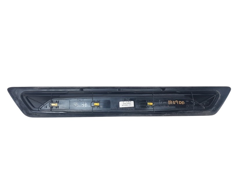 Recambio de moldura para bmw serie 3 lim. (f30) 2.0 turbodiesel referencia OEM IAM 5147726331505  