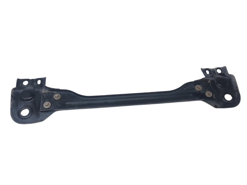 Recambio de travesaño inferior para land rover discovery sport 2.0 td4 cat referencia OEM IAM 6G9NR10684CC  