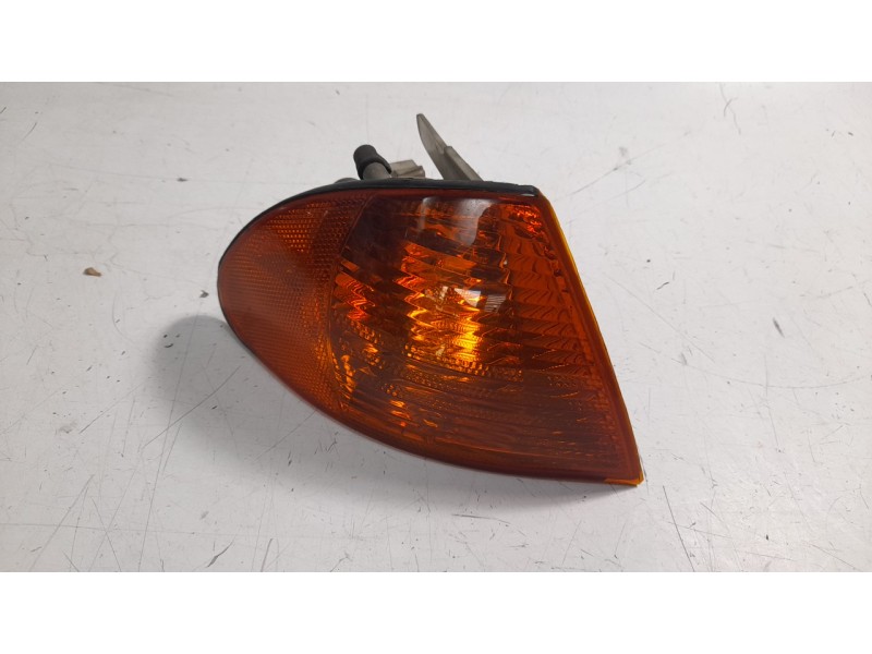 Recambio de piloto delantero derecho para bmw serie 3 berlina (e46) referencia OEM IAM 63136902766 103F05083200 BM0184103