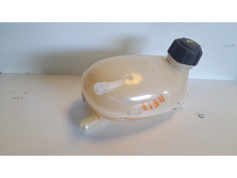 Recambio de deposito expansion para renault captur ii 1.3 tce referencia OEM IAM 217108864R  