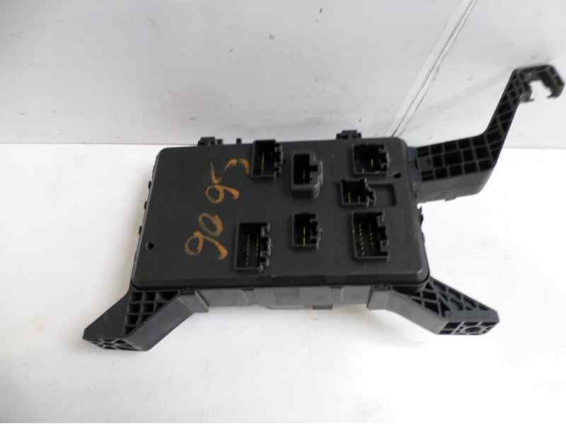 Recambio de caja reles / fusibles para jaguar x-type 3.0 v6 24v cat referencia OEM IAM 1X4314A073AF  