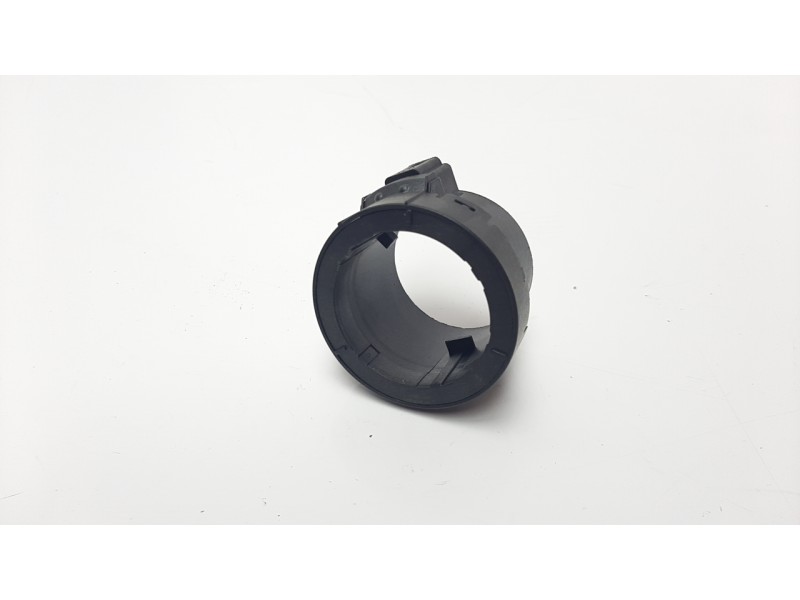 Recambio de antena para renault megane iv berlina 5p referencia OEM IAM 285905306R A2C83090000 