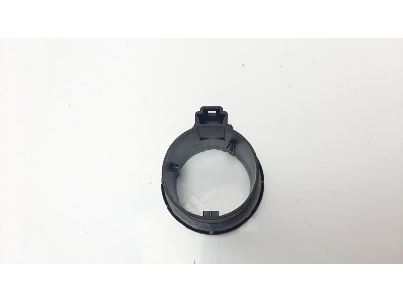 Recambio de antena para renault megane iv berlina 5p referencia OEM IAM 285905306R A2C83090000 