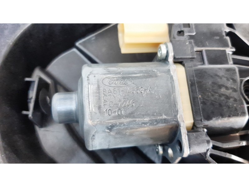 Recambio de elevalunas delantero derecho para ford fiesta (cb1) ghia referencia OEM IAM 8A61B045H16AH  