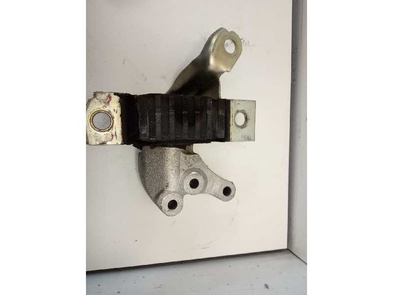 Recambio de soporte motor derecho para fiat nuova 500 (150) color therapy referencia OEM IAM 075011057  