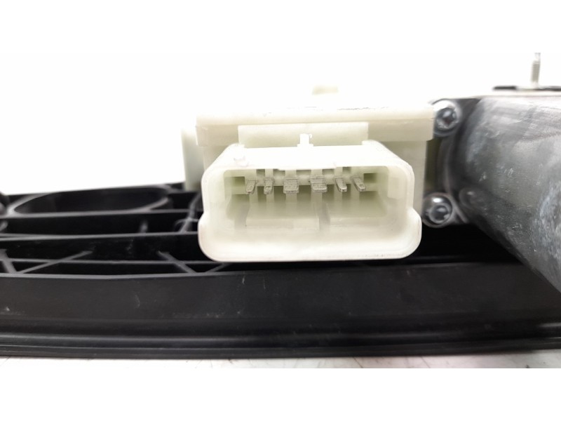 Recambio de elevalunas delantero derecho para renault captur ii 1.3 tce referencia OEM IAM 807203293R  