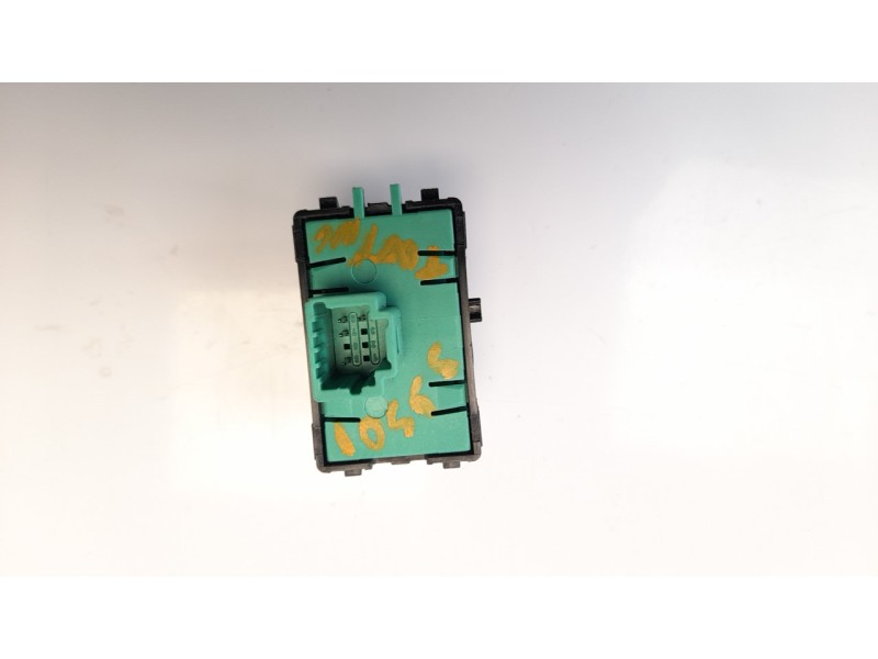 Recambio de interruptor para renault twingo iii 0.9 energy referencia OEM IAM 251537340R  