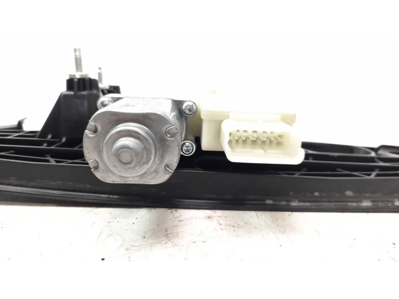 Recambio de elevalunas delantero izquierdo para renault captur ii 1.3 tce referencia OEM IAM 807215326R  