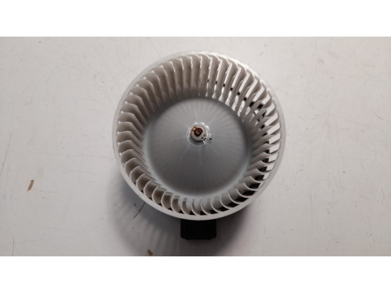 Recambio de ventilador calefaccion para mazda 3 lim. () luxury referencia OEM IAM HB111BJS700  