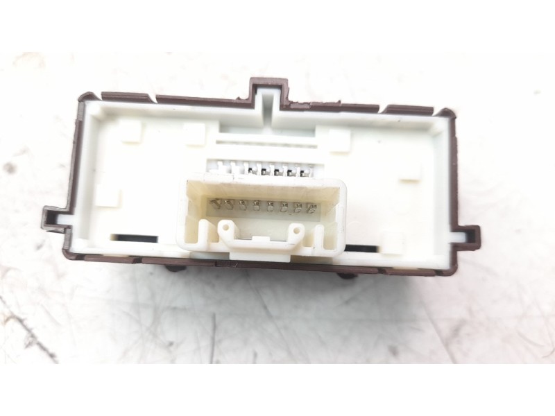 Recambio de interruptor para toyota auris active referencia OEM IAM 8497002130  