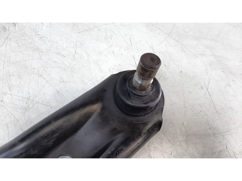 Recambio de brazo suspension inferior delantero izquierdo para ford fiesta (cb1) ghia referencia OEM IAM 1737305  