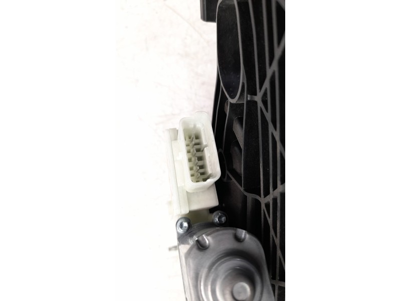 Recambio de elevalunas trasero izquierdo para renault captur ii 1.3 tce referencia OEM IAM 827216497R  