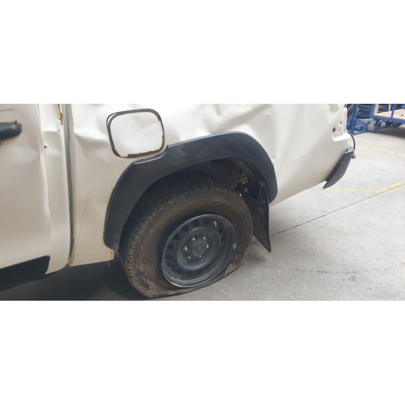 Recambio de paso rueda trasero izquierdo para toyota hilux (gun1) doble cabina dlx 4x4 referencia OEM IAM PC4030K00B  