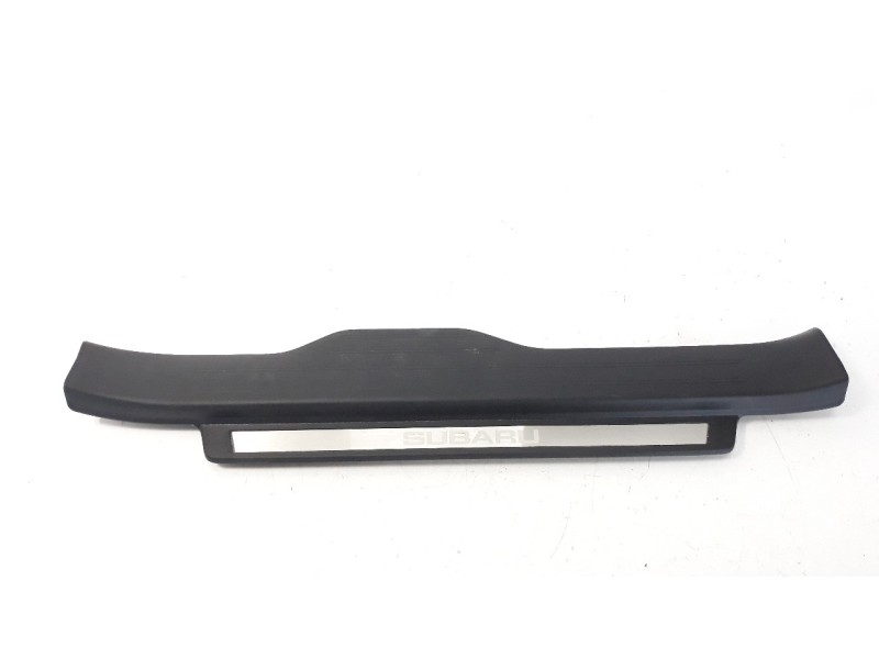 Recambio de moldura para subaru outback (b15) 2.5 cat referencia OEM IAM 94060AL060  
