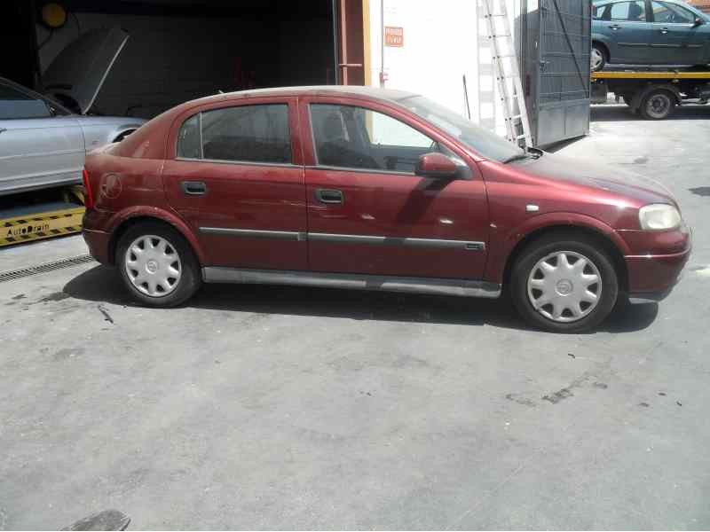 opel astra g berlina del año 1998