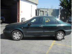 lancia lybra berlina del año 2000