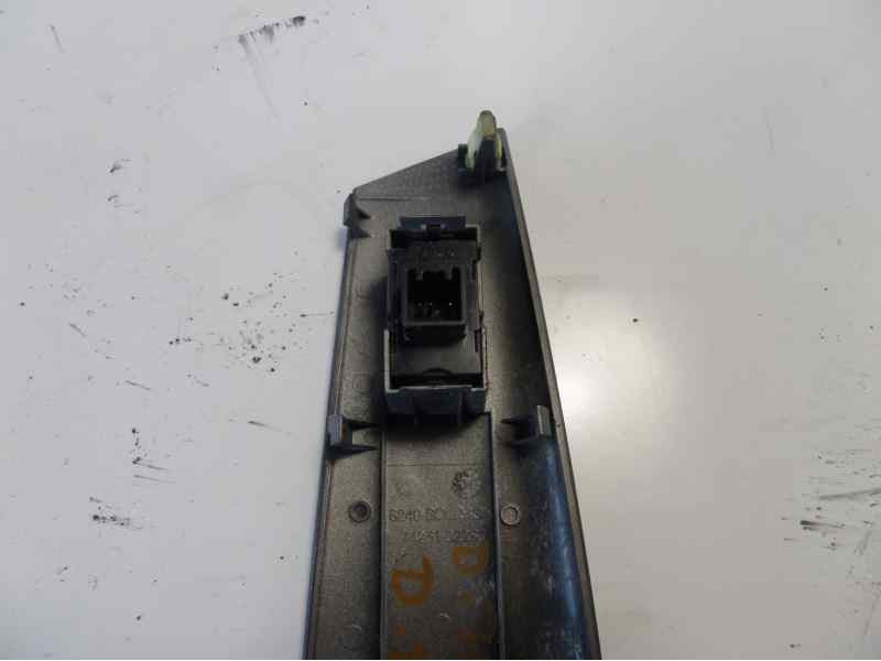 Recambio de mando elevalunas delantero derecho para toyota corolla (e12) 2.0 d-4d sol berlina referencia OEM IAM 54035102  