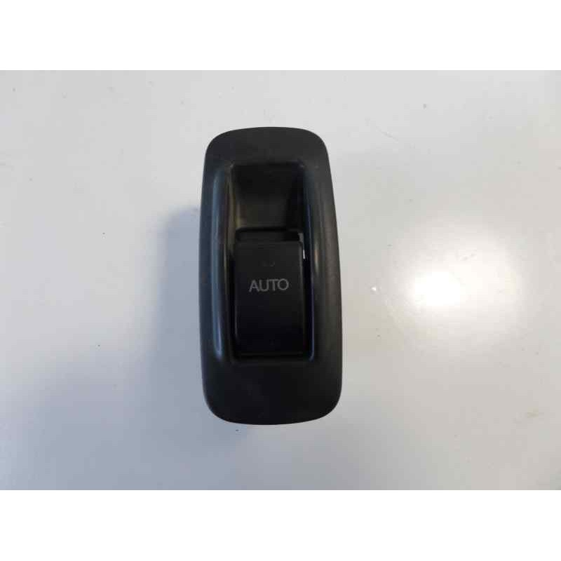 Recambio de mando elevalunas trasero derecho para toyota corolla (e12) 2.0 d-4d sol berlina referencia OEM IAM 54035117  