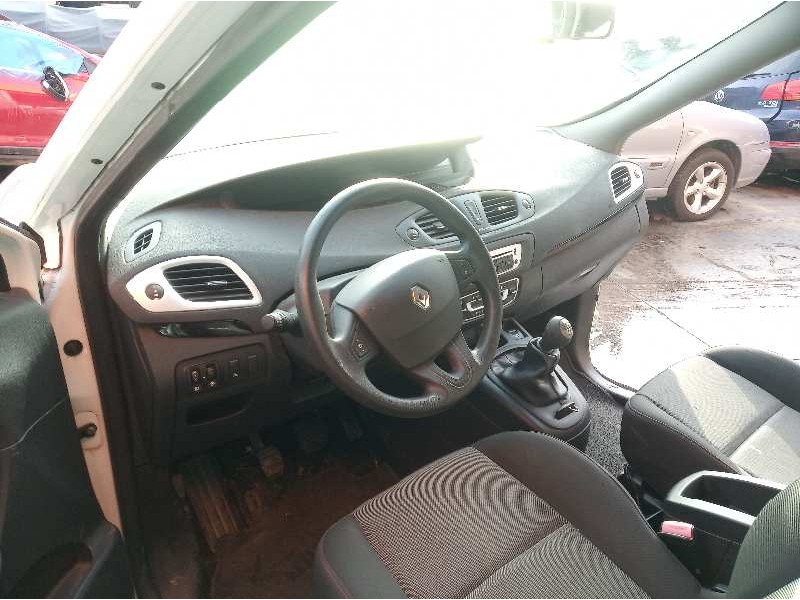 renault scenic iii del año 2013