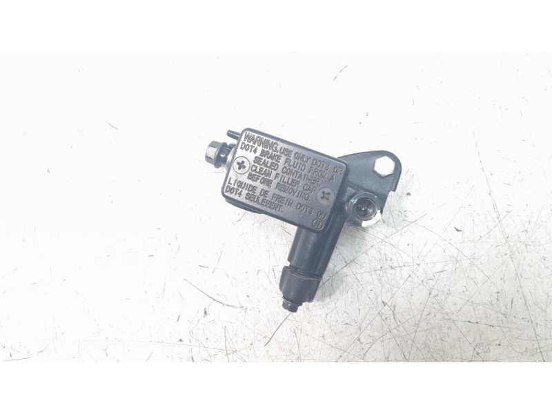 Recambio de bomba freno para honda cb125 r referencia OEM IAM 45510K26901  
