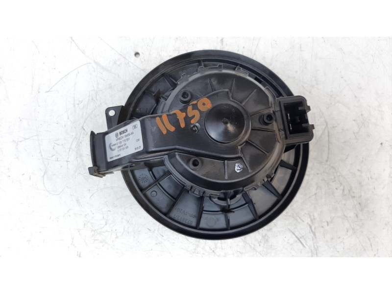 Recambio de ventilador calefaccion para ford fiesta (cb1) ghia referencia OEM IAM VP8E2H18456AA 0130115551 3137231000