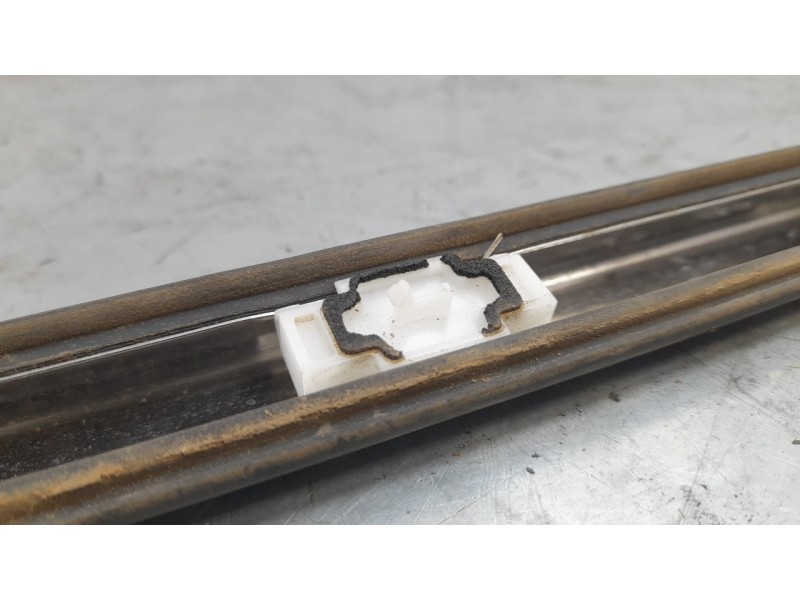 Recambio de moldura para peugeot 5008 1.5 blue-hdi fap referencia OEM IAM 98270093VV  