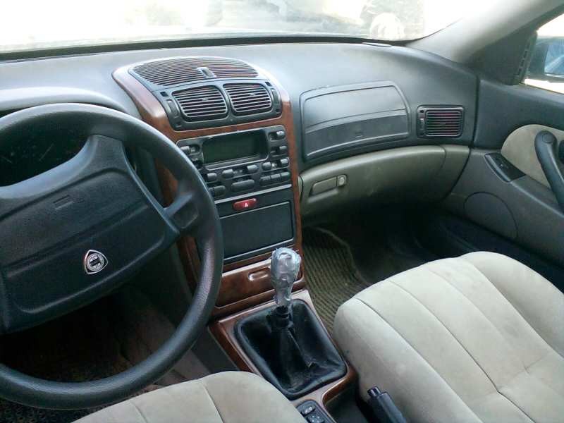 lancia kappa berlina del año 1997