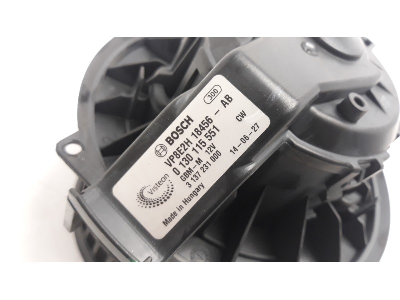 Recambio de ventilador calefaccion para ford fiesta (ccn) trend referencia OEM IAM 8E2H18456AB 0130115551 
