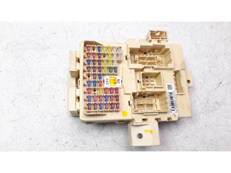 Recambio de caja reles / fusibles para hyundai tucson 1.6 crdi cat referencia OEM IAM 91951D7610  