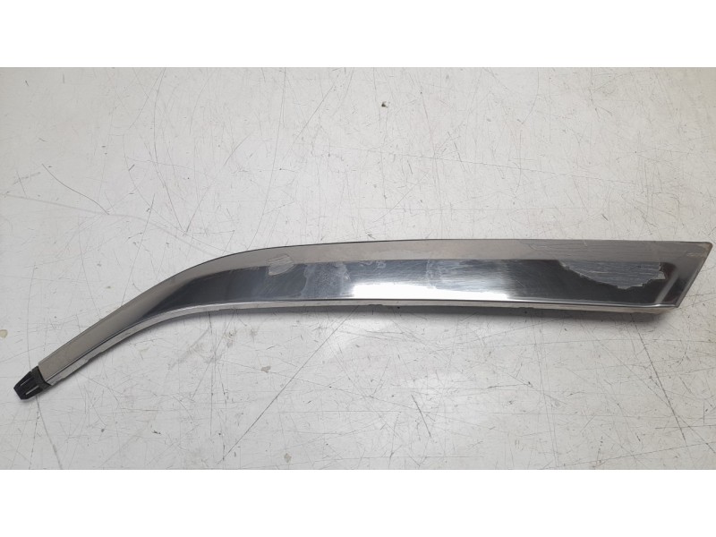 Recambio de moldura para peugeot 5008 1.5 blue-hdi fap referencia OEM IAM 982700897  