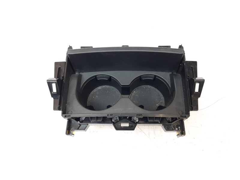 Recambio de cenicero para mazda 3 berlina (bp) referencia OEM IAM BDGG64390  