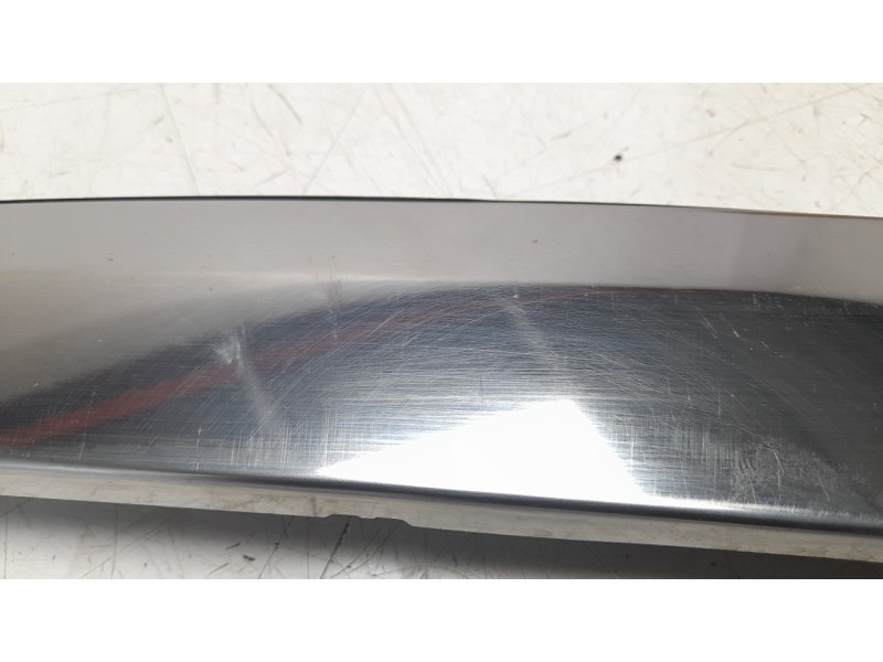 Recambio de moldura para peugeot 5008 1.5 blue-hdi fap referencia OEM IAM 982700897  