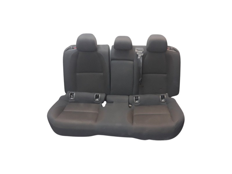 Recambio de asientos traseros para mazda 3 berlina (bp) referencia OEM IAM BDMC8820102  