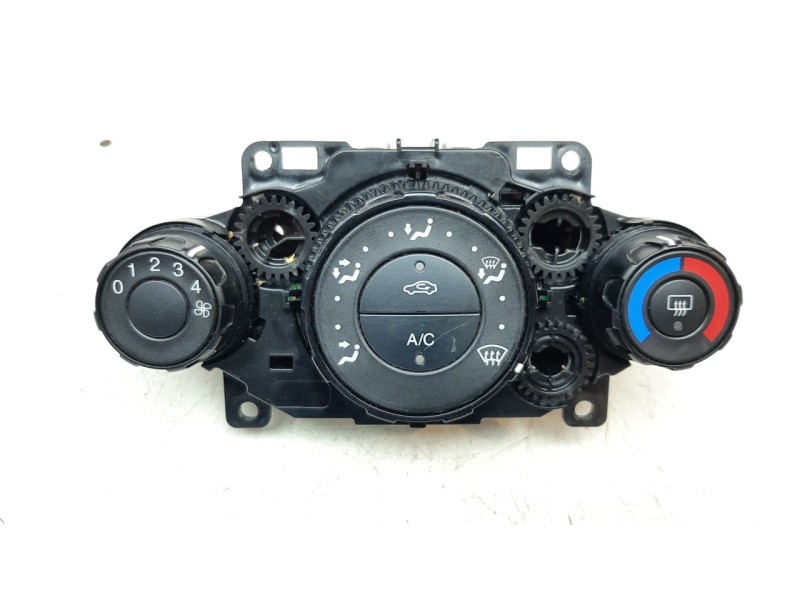 Recambio de mando climatizador para ford fiesta (cb1) ghia referencia OEM IAM 8A6119980AE  
