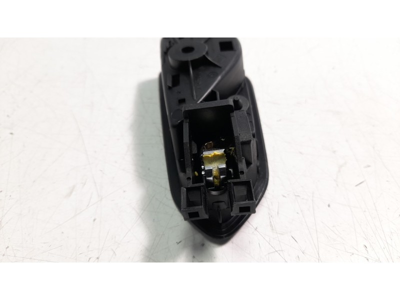 Recambio de maneta interior trasera derecha para renault captur ii 1.3 tce referencia OEM IAM 826721378R  