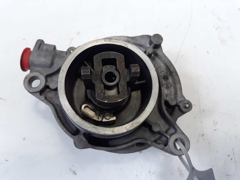 Recambio de depresor freno / bomba vacio para bmw serie 1 berlina (e81/e87) 118d referencia OEM IAM 70043701  