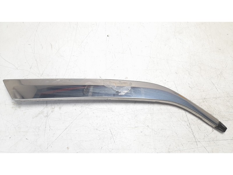 Recambio de moldura para peugeot 5008 1.5 blue-hdi fap referencia OEM IAM 9827008877  