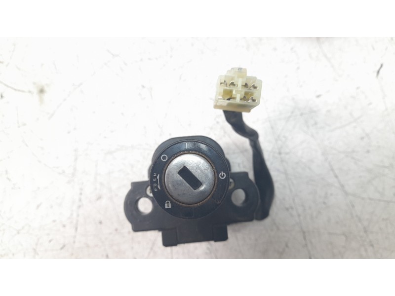 Recambio de conmutador de arranque para honda cb125 r referencia OEM IAM 35010K98E01  