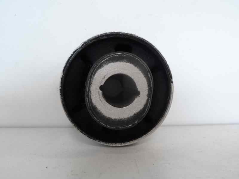 Recambio de brazo suspension inferior delantero derecho para renault megane iii berlina 5 p referencia OEM IAM 545009207R 2012 