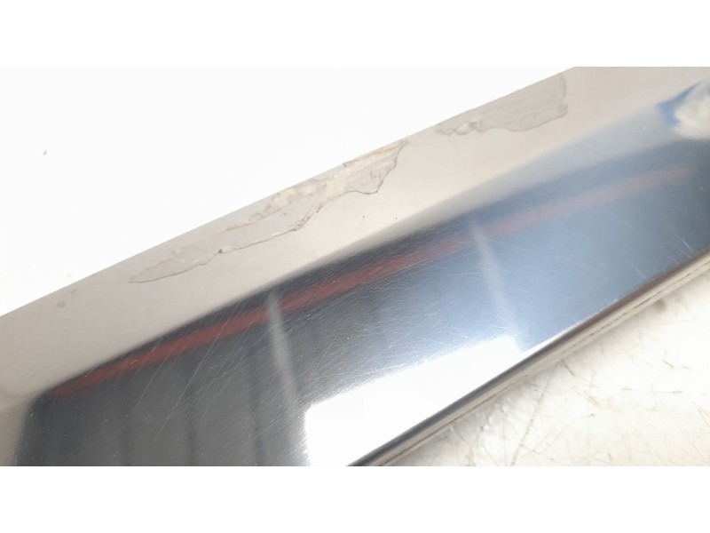 Recambio de moldura para peugeot 5008 1.5 blue-hdi fap referencia OEM IAM 9827008877  