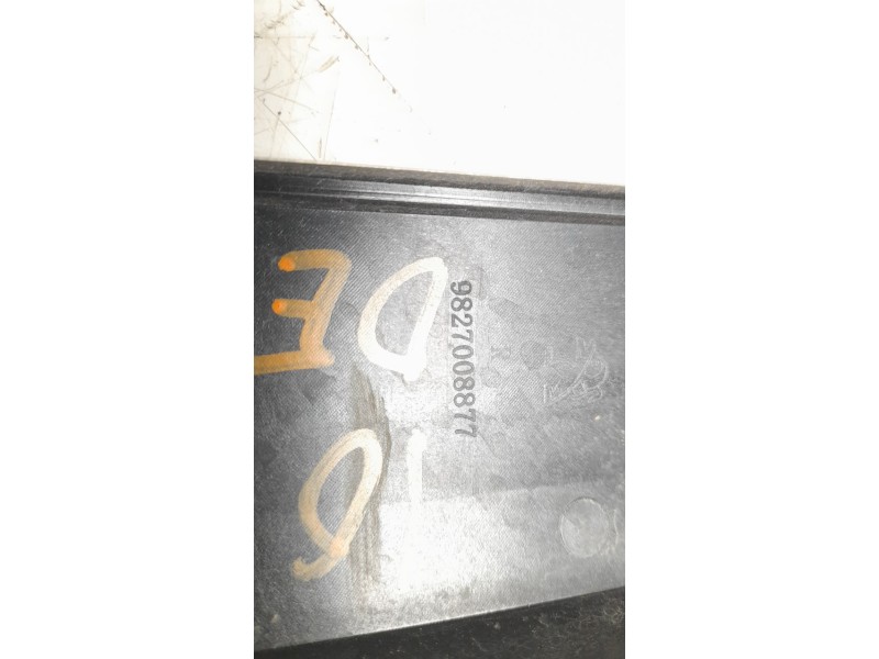Recambio de moldura para peugeot 5008 1.5 blue-hdi fap referencia OEM IAM 9827008877  