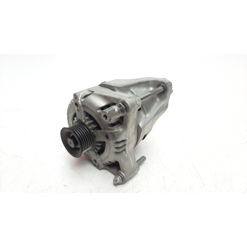Recambio de alternador para bmw serie 3 lim. (f30) 2.0 16v turbodiesel referencia OEM IAM 7640131 ALF560204HQ 