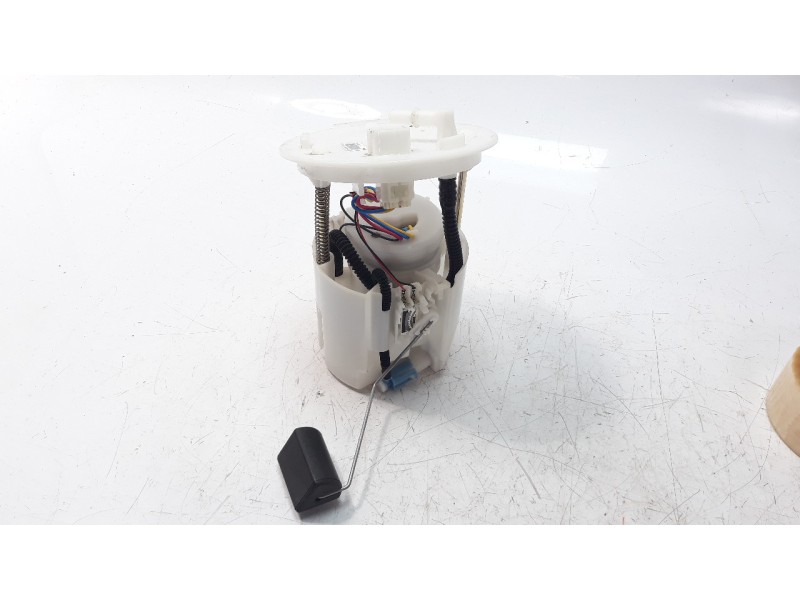 Recambio de bomba combustible para mazda 3 berlina (bp) referencia OEM IAM HF071335XA  
