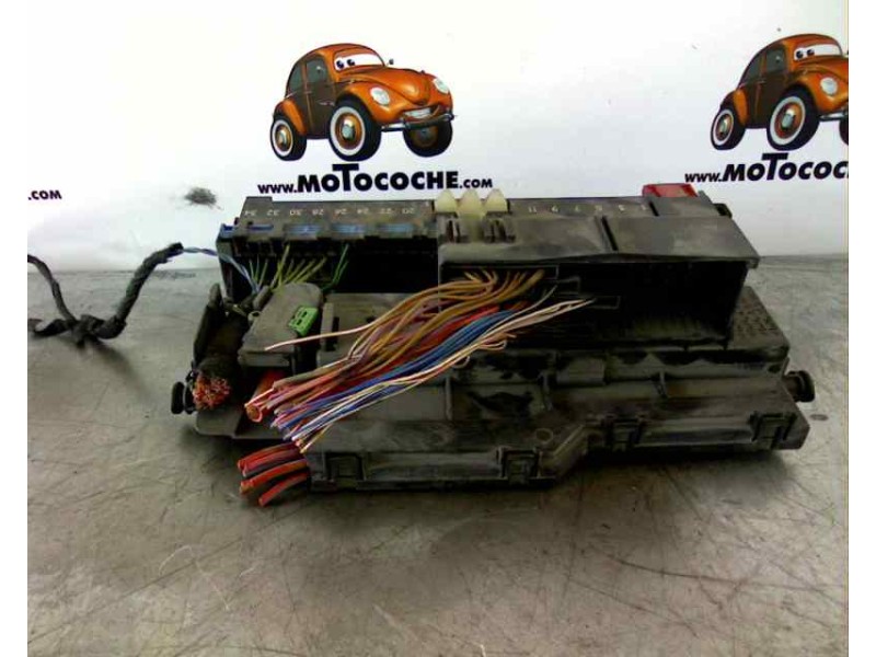 Recambio de caja reles / fusibles para bmw serie 3 berlina (e46) 320d referencia OEM IAM 199905049024833 180910000000 