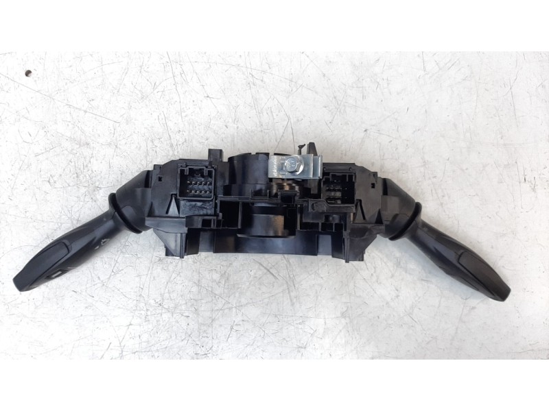 Recambio de mando multifuncion para ford fiesta (cb1) ghia referencia OEM IAM 8A6T13N064GE 8A6T13N064CC 