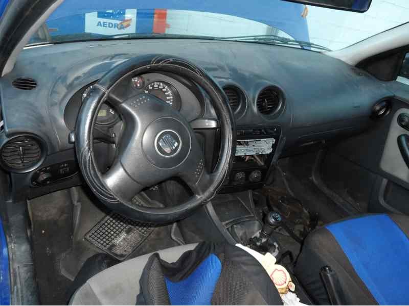 seat ibiza (6l1) del año 2002
